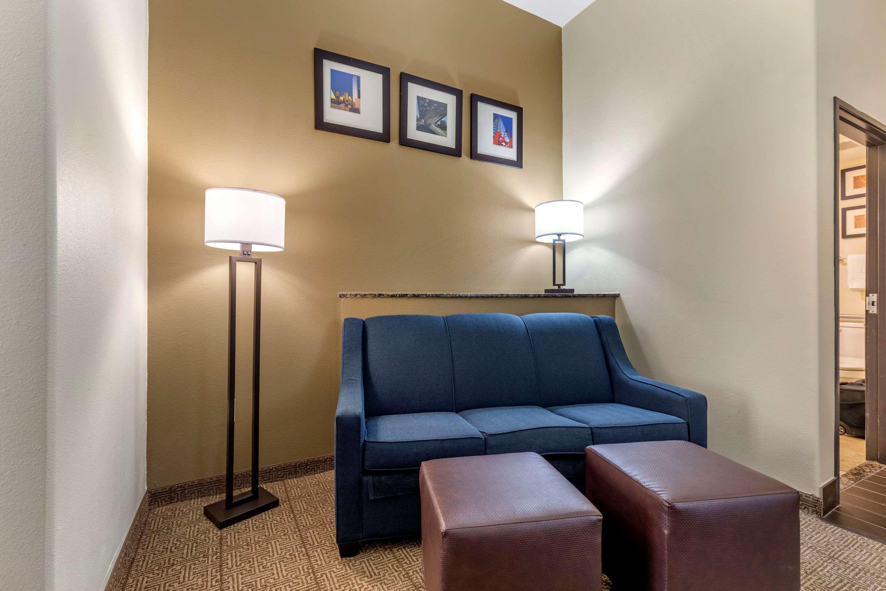 Comfort Suites West Dallas - Cockrell Hill Esterno foto