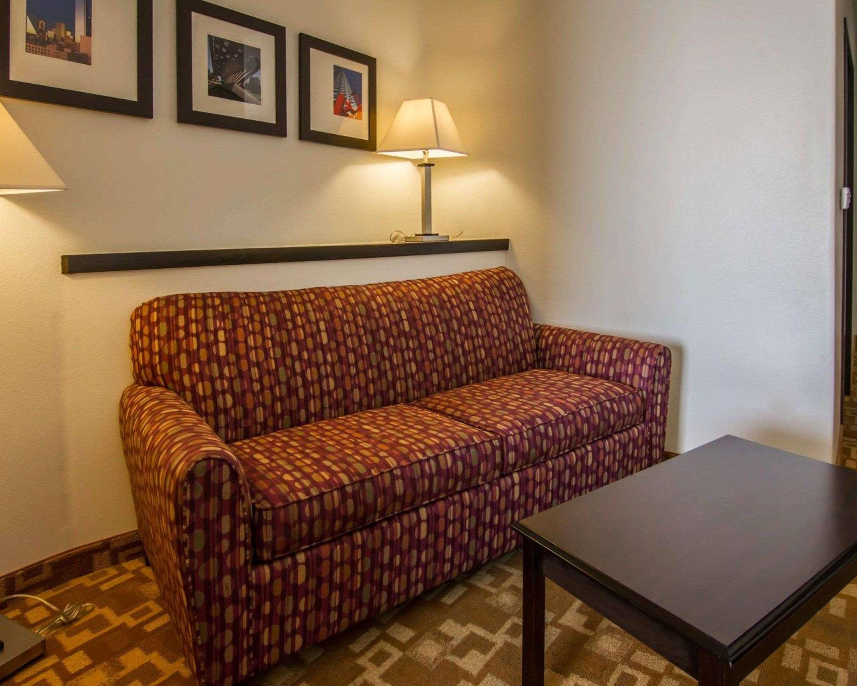 Comfort Suites West Dallas - Cockrell Hill Esterno foto