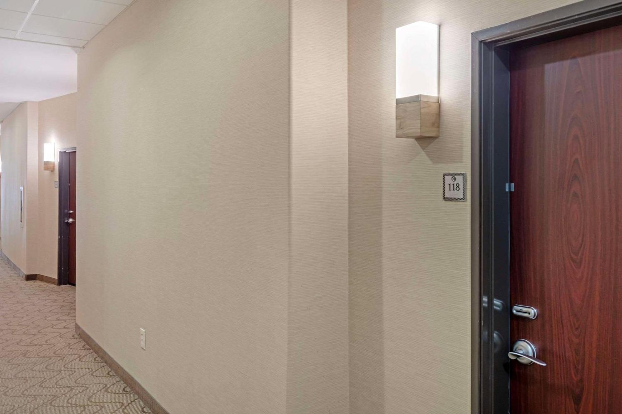 Comfort Suites West Dallas - Cockrell Hill Esterno foto