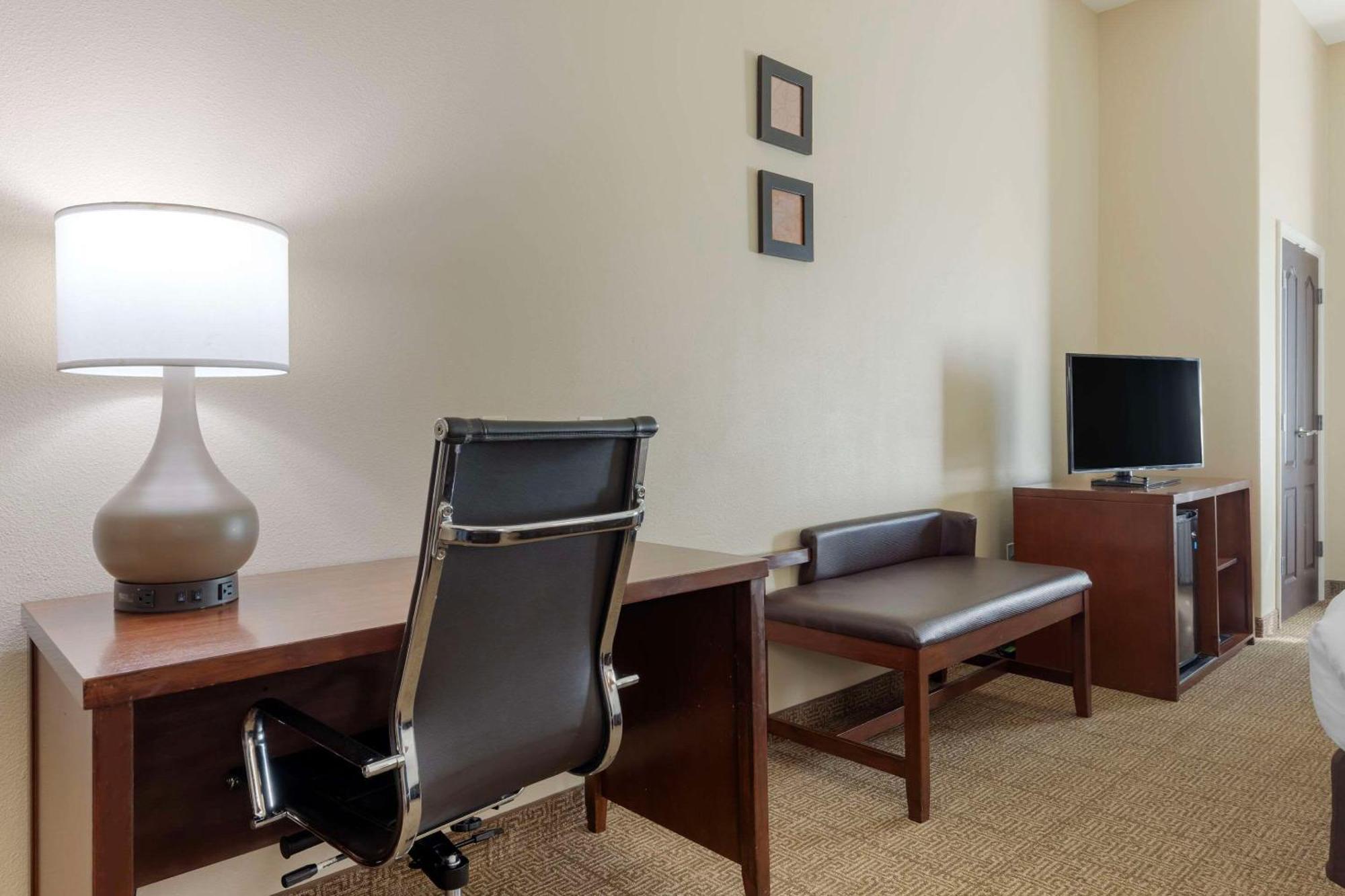 Comfort Suites West Dallas - Cockrell Hill Esterno foto